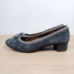 AGL Attilio Giusti Leombruni Gray Bow Round Toe Low Block Heel Ballet Pumps 570